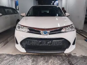 Toyota Corolla Fielder 1.5 Hybrid FWD 2021 White