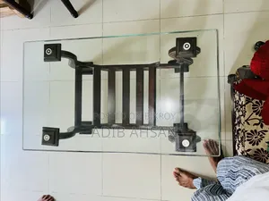 গ্লাস টপসহ টি টেবিল বিক্রির জন্য সুন্দর টি টেবিল!