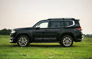 Toyota Land Cruiser LC300 2021 Black