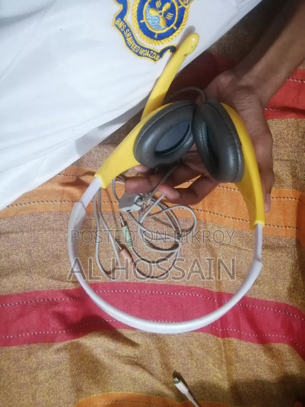 হেডফোন