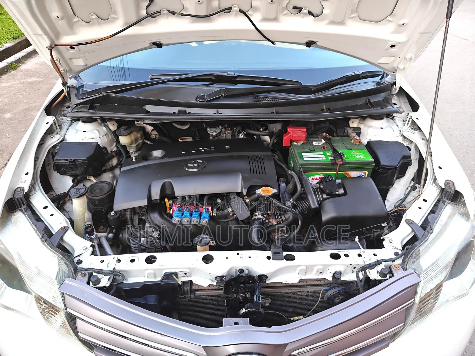 Toyota Axio 2012 Pearl