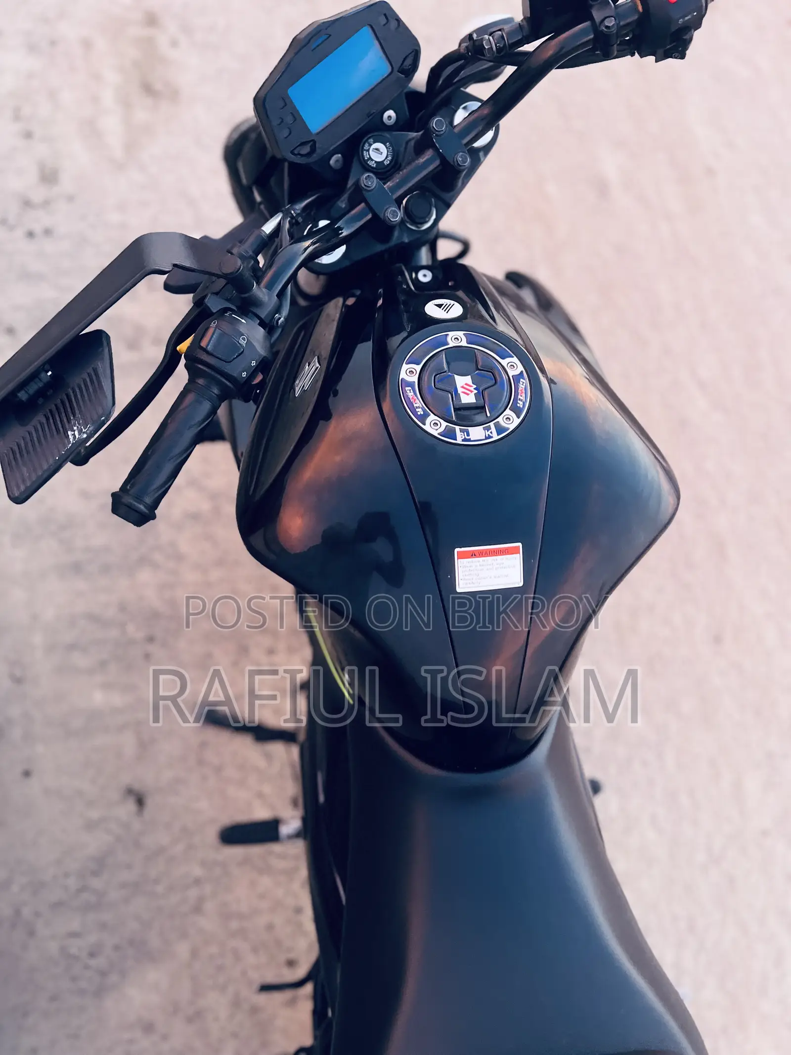 সুজুকি জিক্সার ২০২৫ ব্ল্যাক