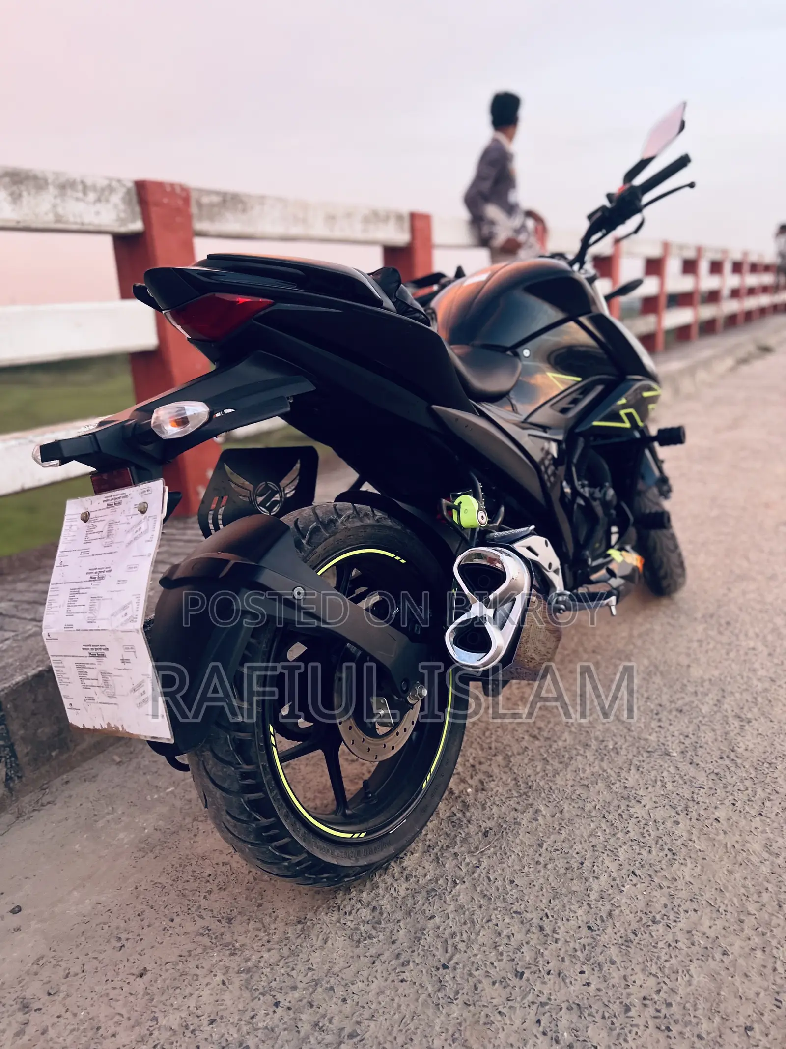 সুজুকি জিক্সার ২০২৫ ব্ল্যাক