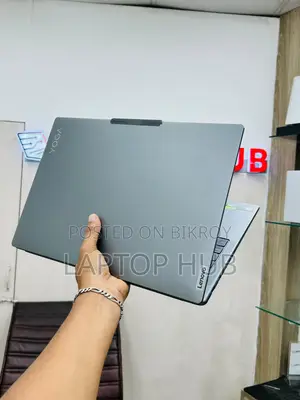 Laptop Lenovo Yoga Pro 9i Aura Edition 32GB Intel Core Ultra 9 SSD 1T