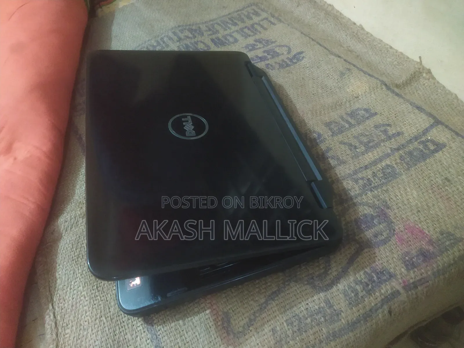 ল্যাপটপ ডেল ইন্সপায়ারন ১৫ ৩০০০ ৪জিবি ইন্টেল কোর আই৩ এইচডিডি ৩৫০জিবি