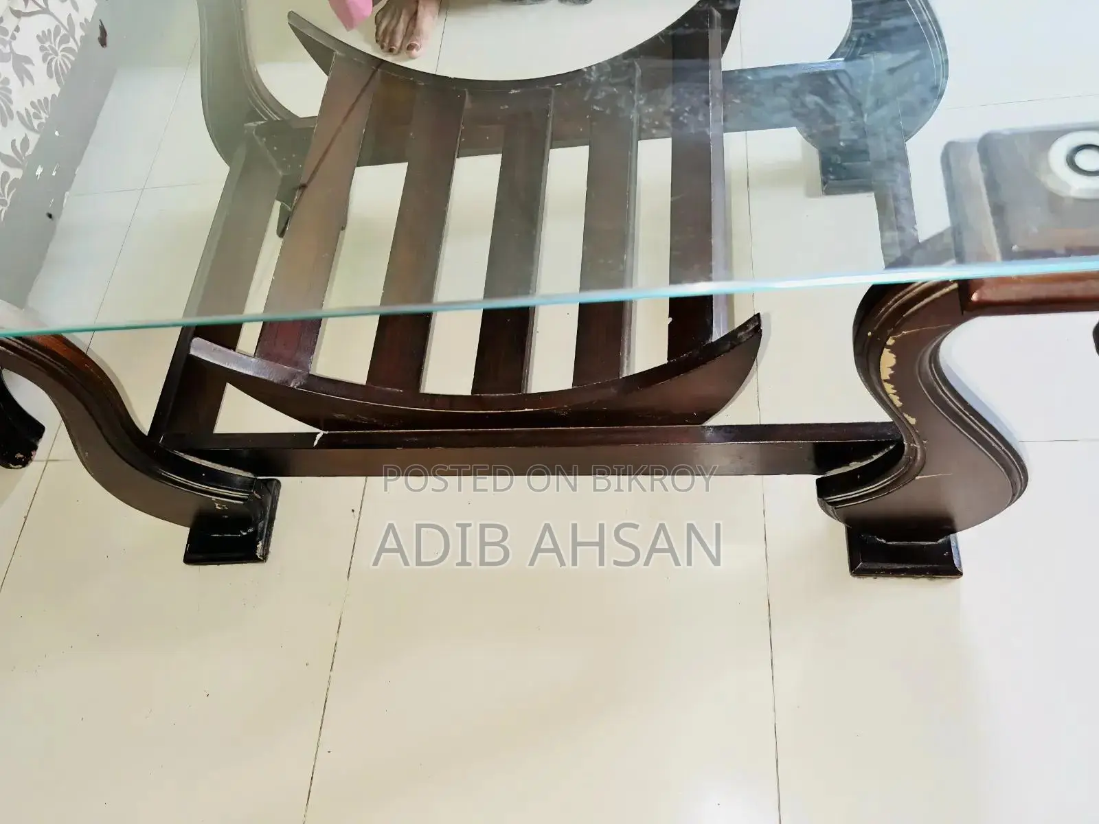 গ্লাস টপসহ টি টেবিল বিক্রির জন্য সুন্দর টি টেবিল!