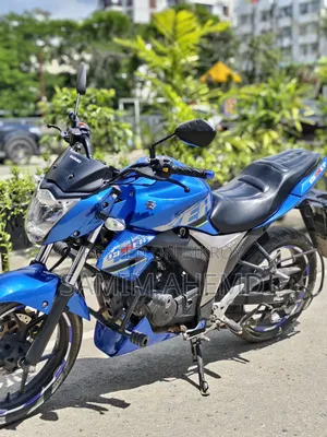 সুজুকি জিক্সার ২০২৩ নীল
