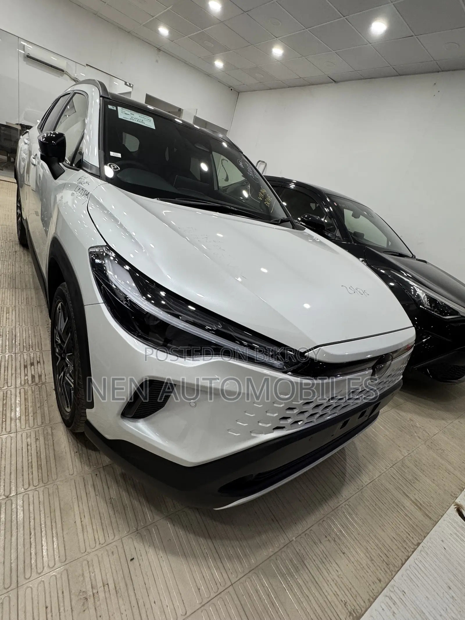 New Toyota Corolla Cross 2025  White 