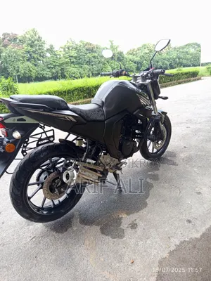 Yamaha FZS V2 ২০২৩ ব্ল্যাক