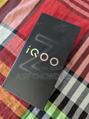 আইকিউওও ২৫৬ জিবি ব্লু