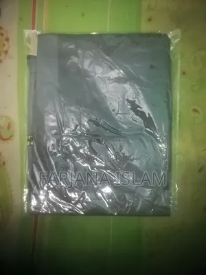 পুরুষদের জন্য দীর্ঘস্থায়ী টি-শার্ট