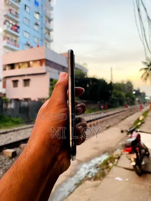 অ্যাপল আইফোন এক্স ২৫৬ জিবি কালো