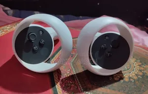 মেটা কোয়েস্ট ২ (১২৮ জিবি) ভিআর হেডসেট -