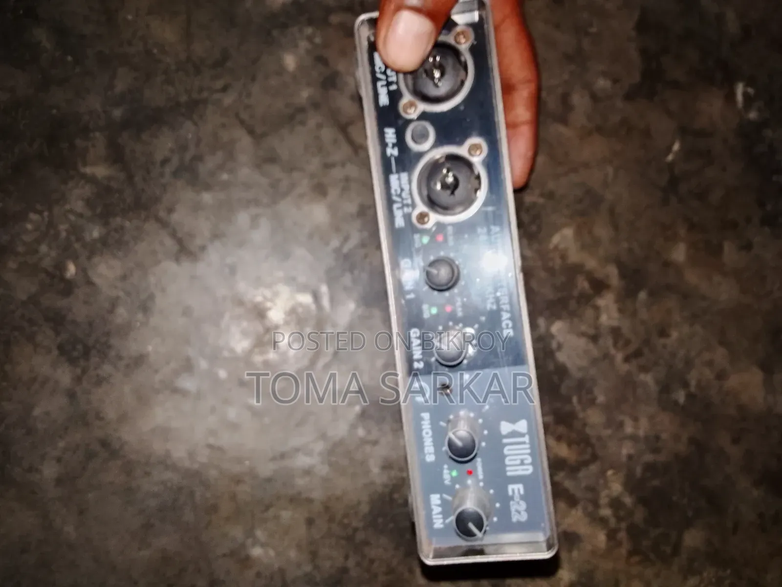 Condenser microphone and professional studio sound guard