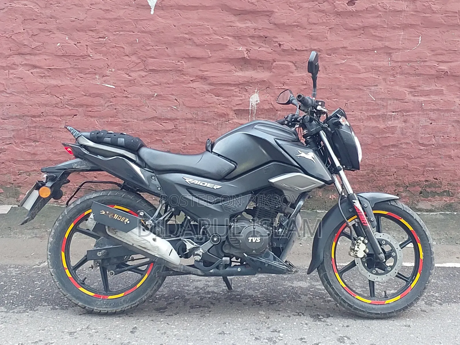 টিভিএস রাইডার ১২৫ ২০২২ কালো