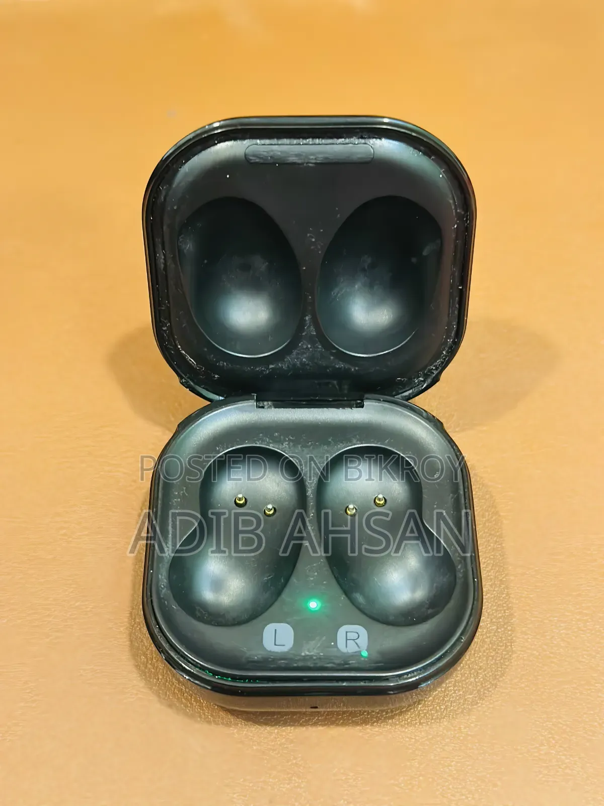 Samsung Galaxy Buds Live (Used – Good Condition)