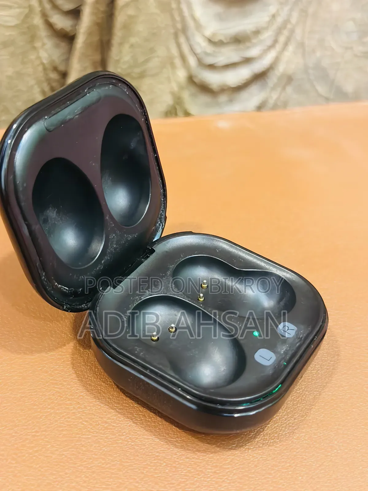 Samsung Galaxy Buds Live (Used – Good Condition)