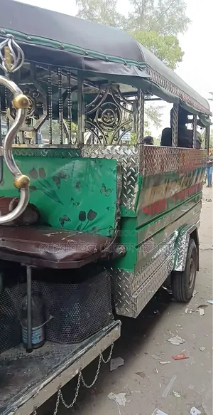গ্রিন টাইগার আই অটো ২ ২০১০ সবুজ