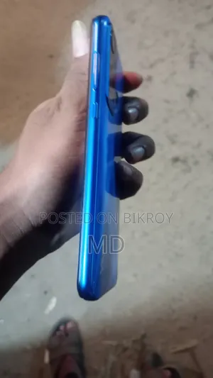 Vfone 32 GB Blue