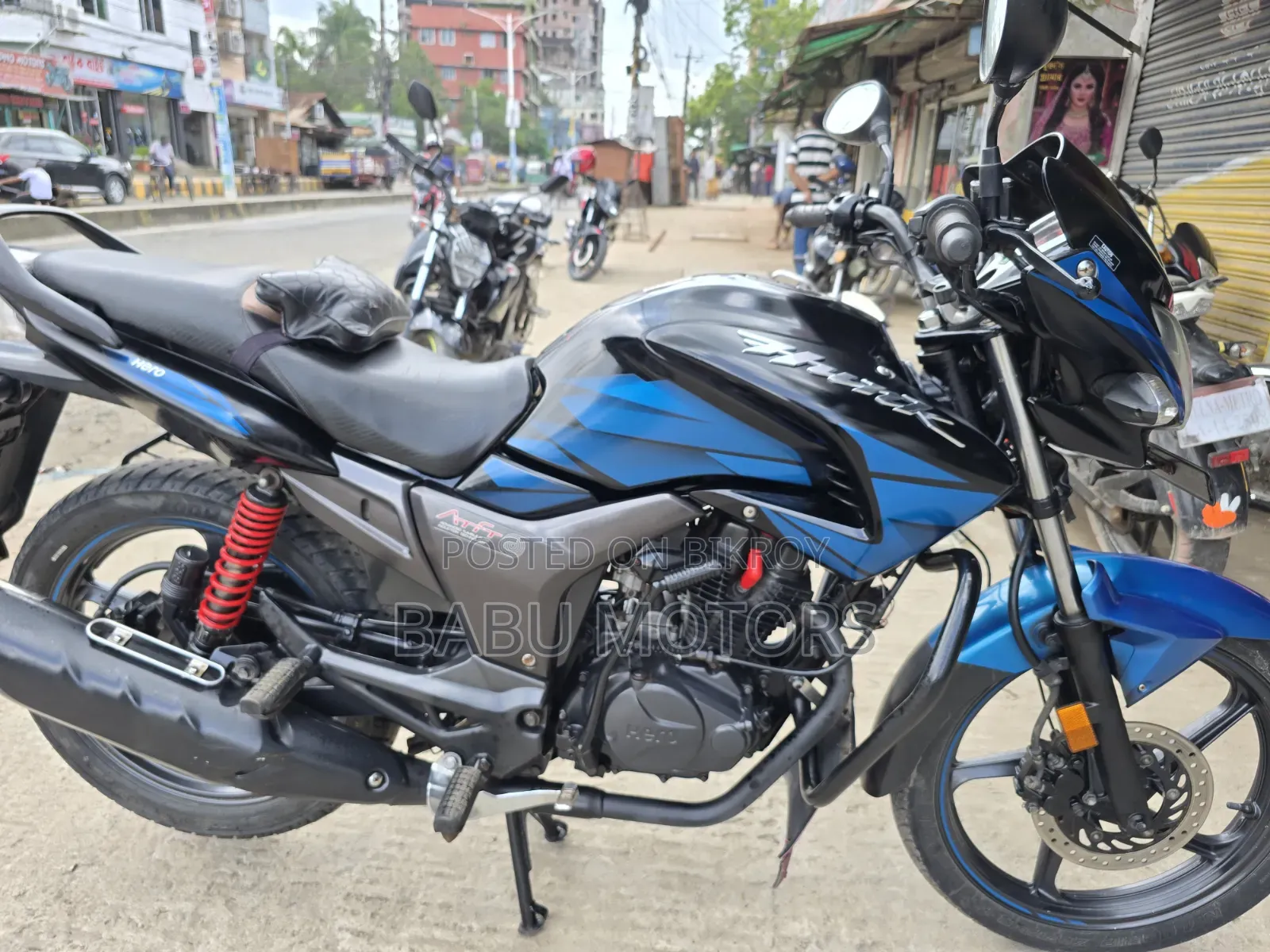 Hero Hunk 2022 Black