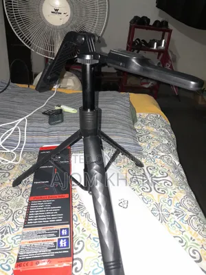 একদম নতুন একদিন ও ব্যাবহার করা হয়নি 
৭ ফুট লম্বা এবং রিমোট কন্ট্রোল