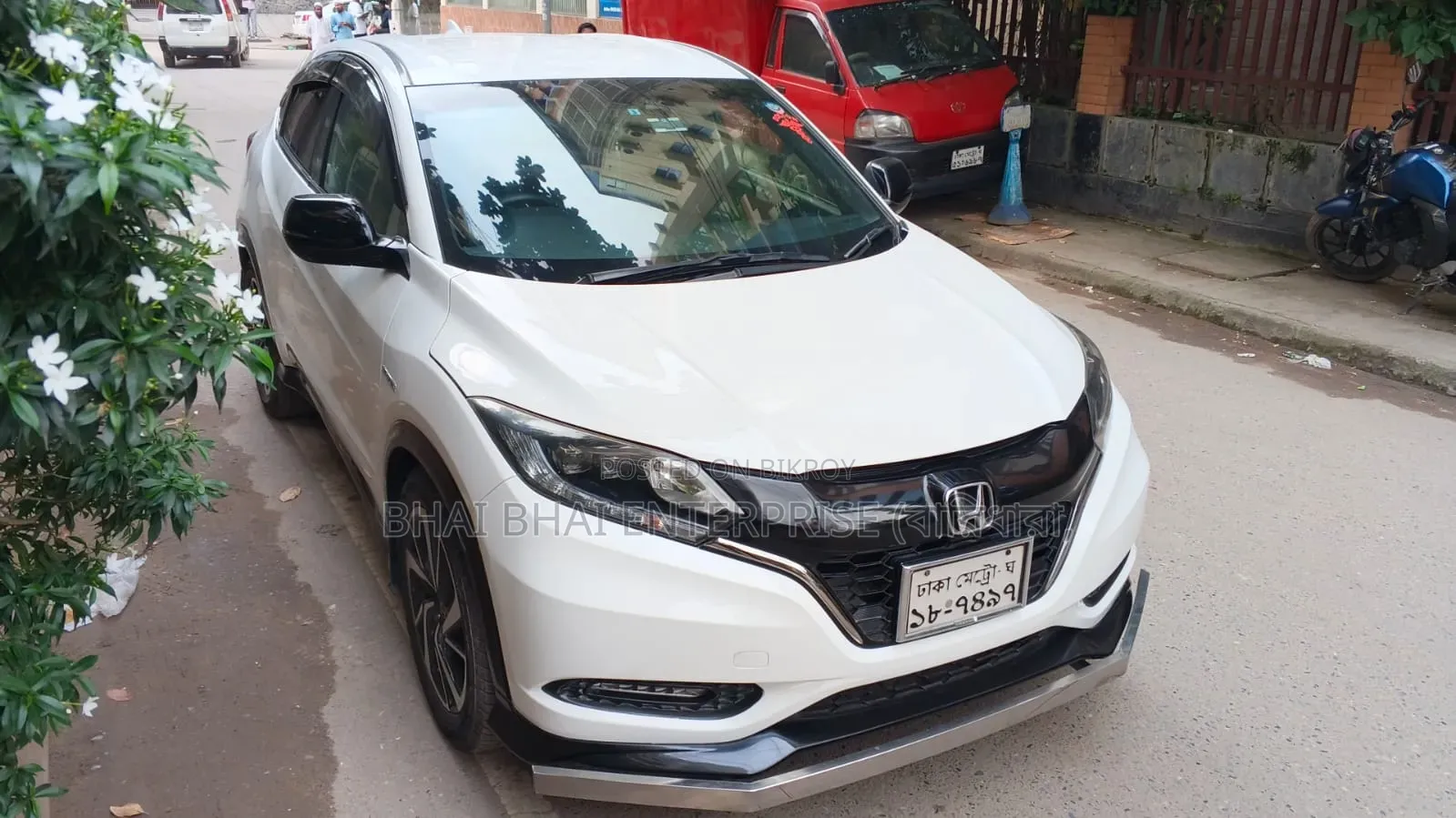 Honda Vezel 1.5 Hybrid 2-Wheel Drive 2016 White