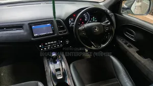 Honda Vezel 1.5 Hybrid 2-Wheel Drive 2016 White