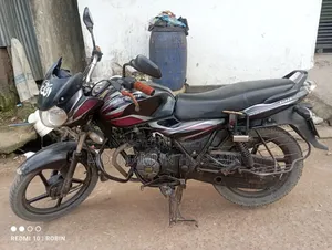 বাজাজ ডিসকভার ১০০ ২০১৮ ব্ল্যাক