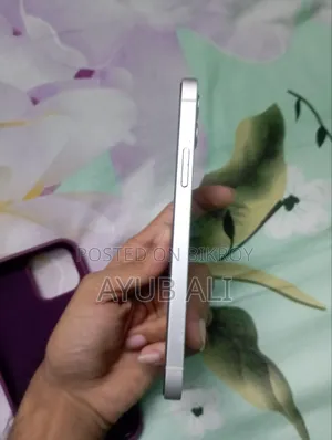 অ্যাপল আইফোন ১২ ১২৮ জিবি হোয়াইট