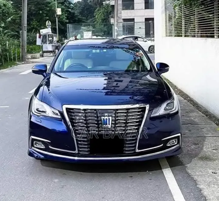 Toyota Crown 2016 Blue