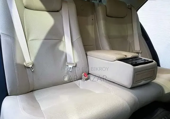 Toyota Crown 2016 Blue