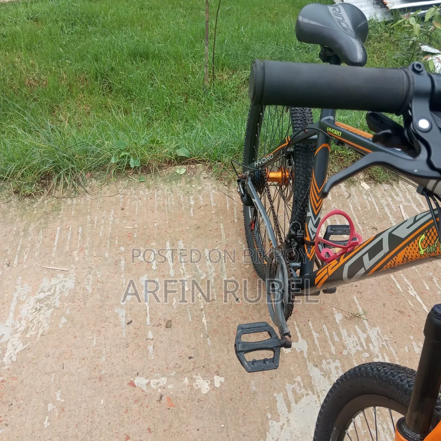 There are no problems with the cycle, it is in brand new condition