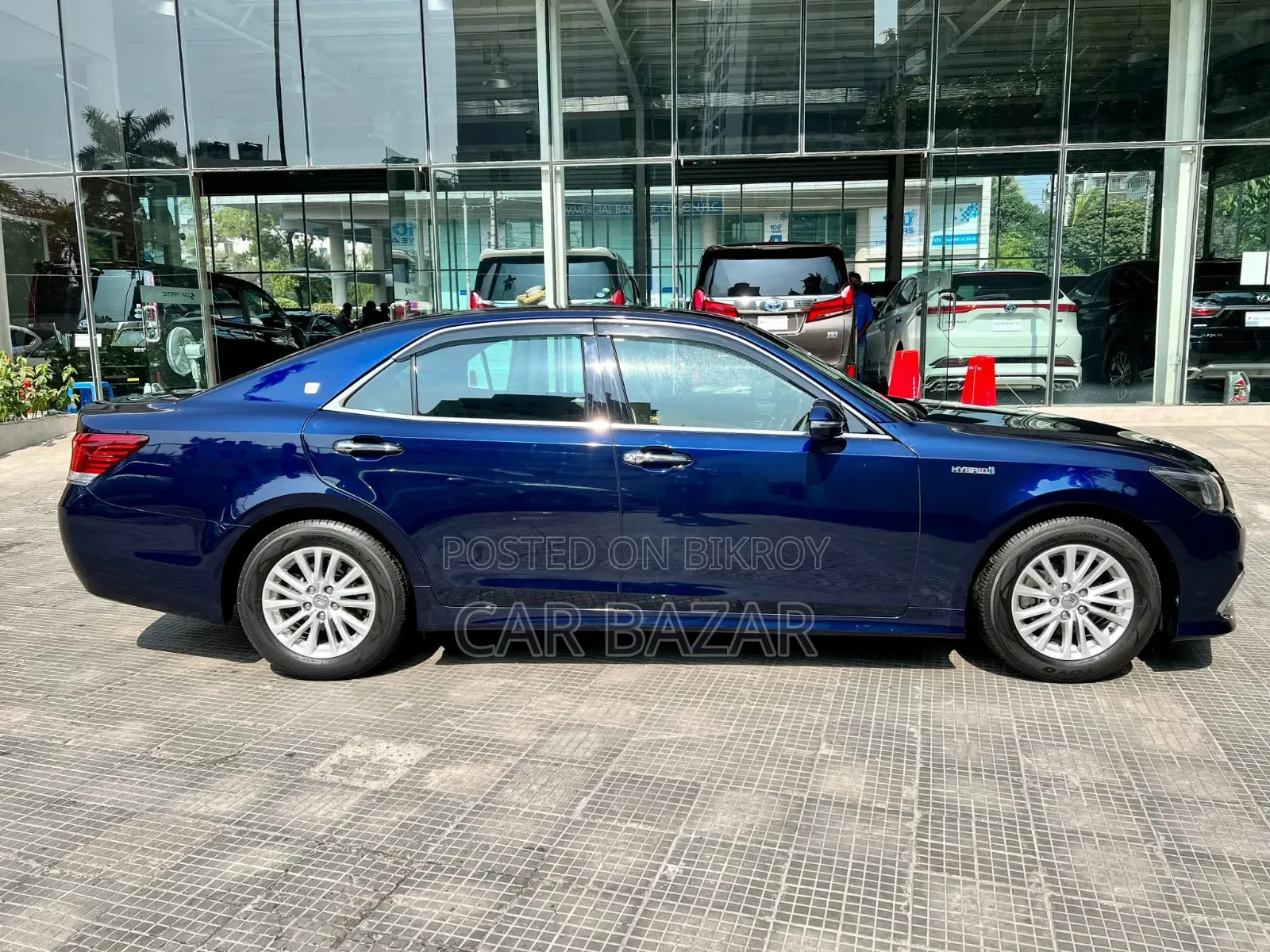 Toyota Crown 2016 Blue