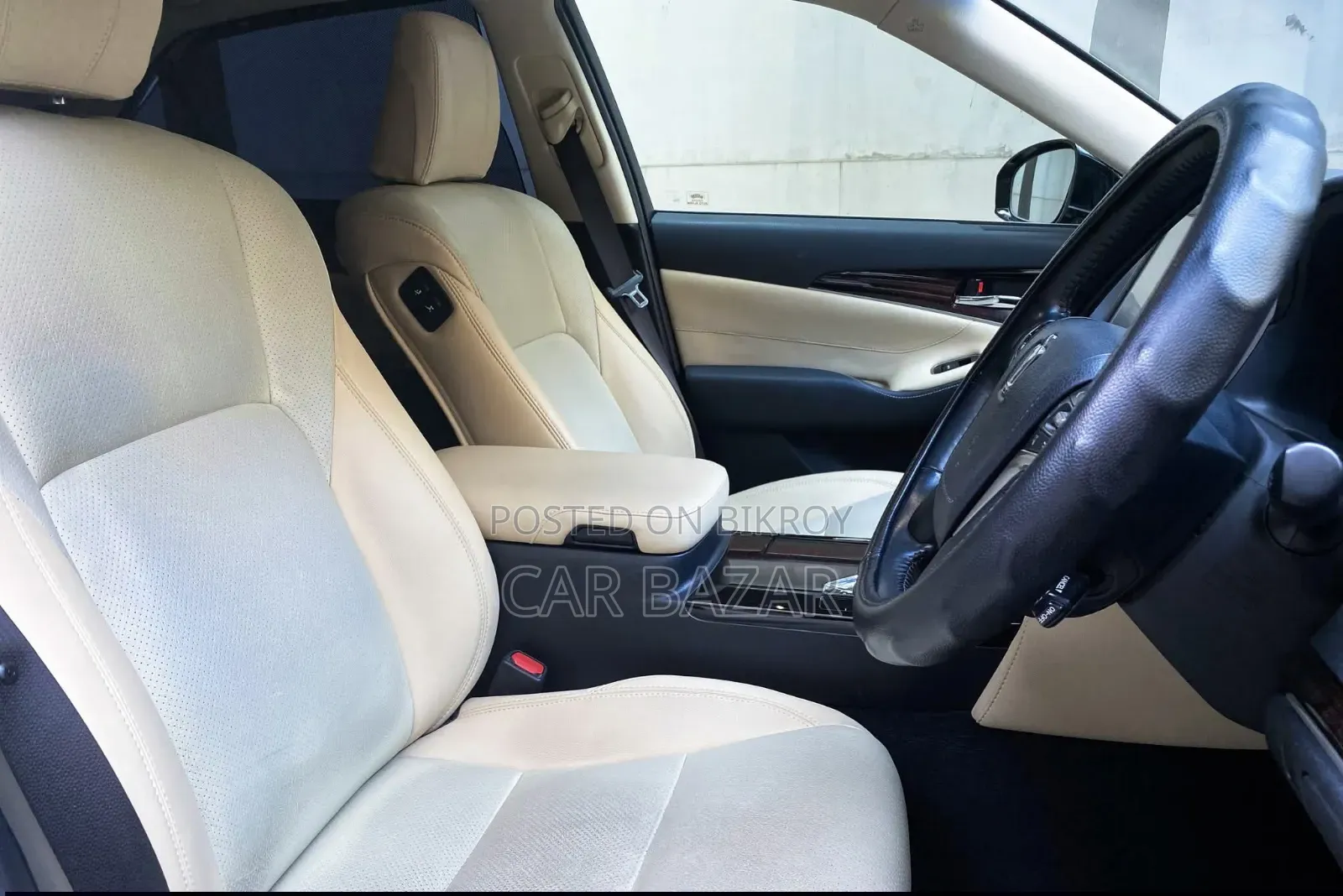 Toyota Crown 2016 Blue