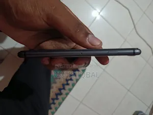 অ্যাপল আইফোন ৮ ৬৪ জিবি কালো
