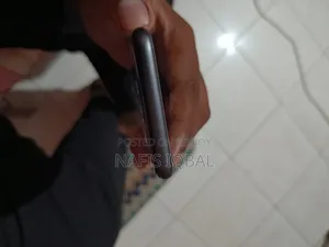 অ্যাপল আইফোন ৮ ৬৪ জিবি কালো
