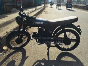 Yamaha 1996 Black