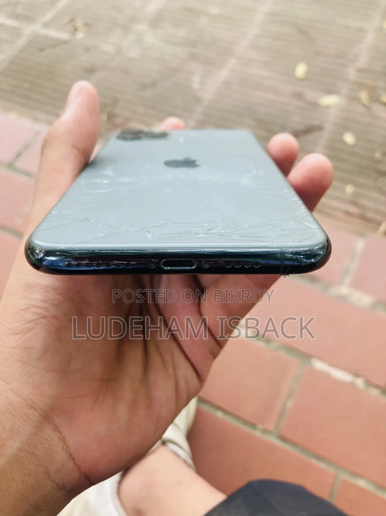 অ্যাপল আইফোন ১১ প্রো ম্যাক্স ২৫৬ জিবি ব্ল্যাক