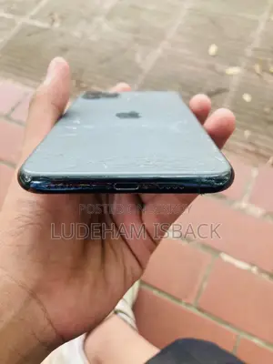 অ্যাপল আইফোন ১১ প্রো ম্যাক্স ২৫৬ জিবি ব্ল্যাক