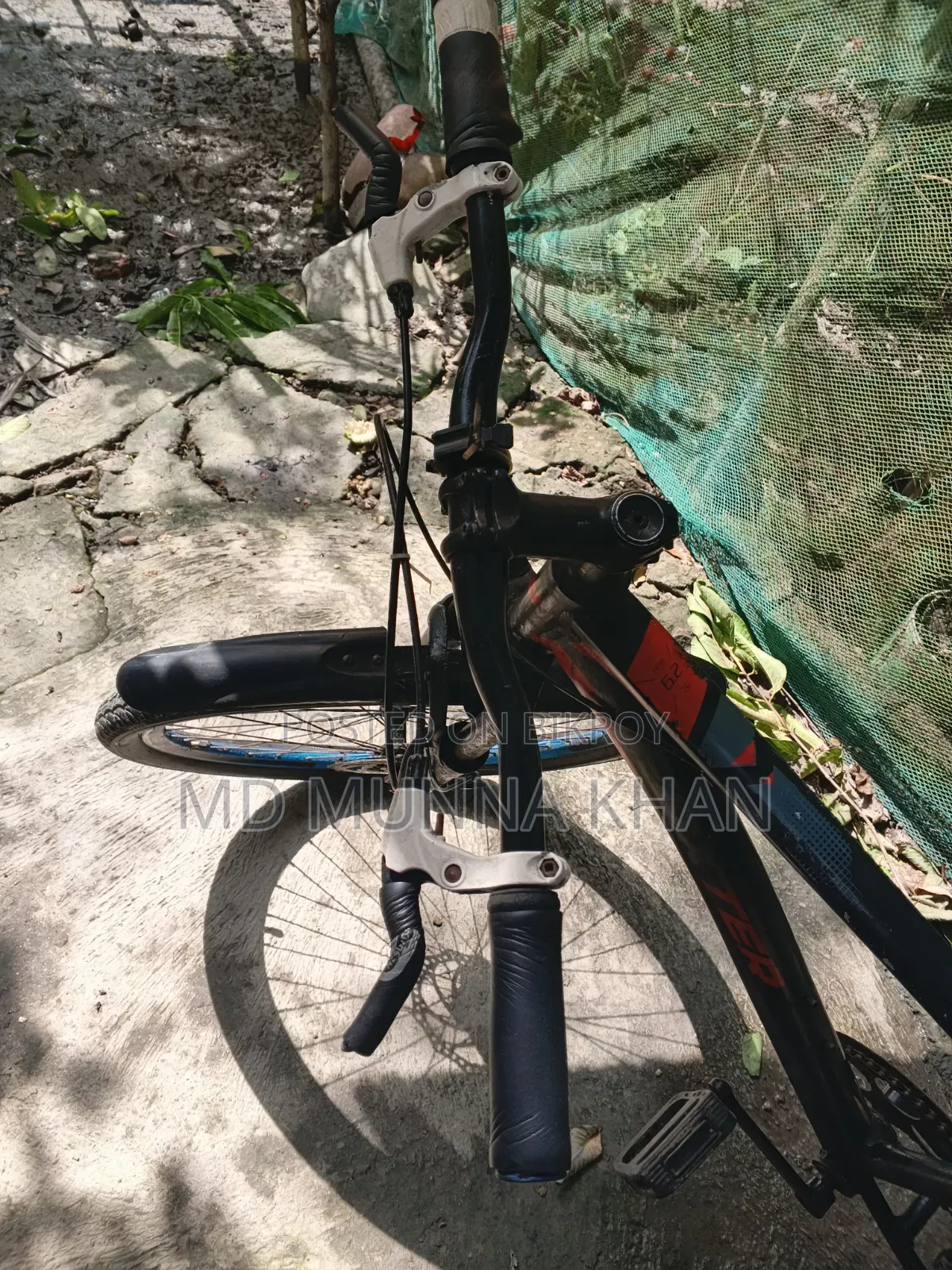 Non-gear aluminum body bicycle.