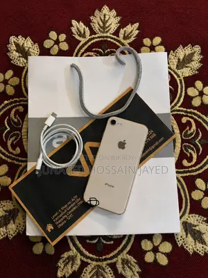 Apple iPhone 8 64 GB Gold