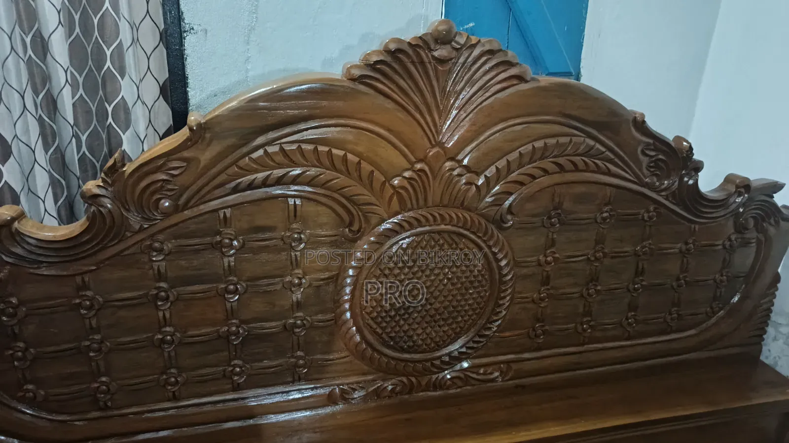 Bed and Almira for Sale