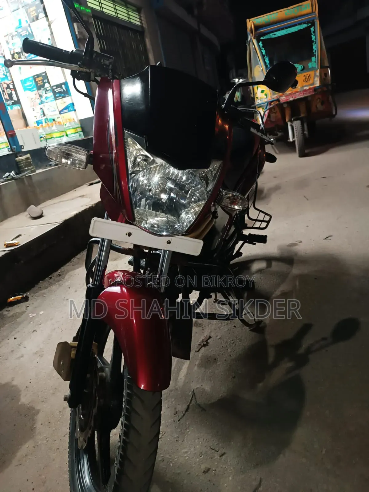 মাহিন্দ্রা গুস্টো ১২৫ ২০১৭ লাল