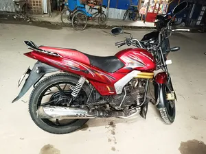 মাহিন্দ্রা গুস্টো ১২৫ ২০১৭ লাল