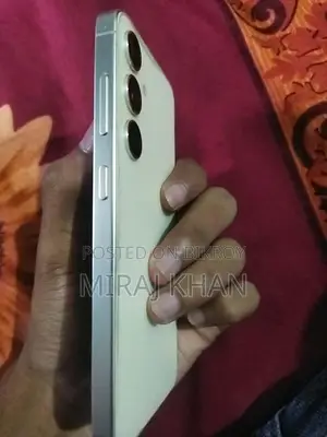 Samsung Galaxy S24 256 GB Gold