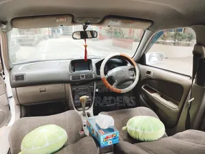 Toyota Corolla 1998 White