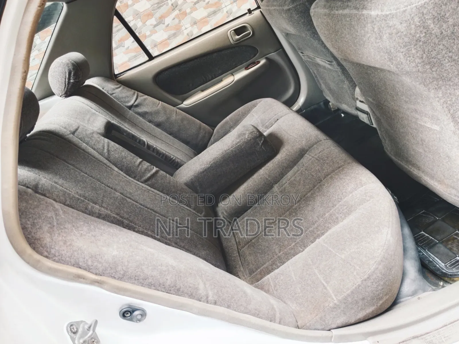 Toyota Corolla 1998 White