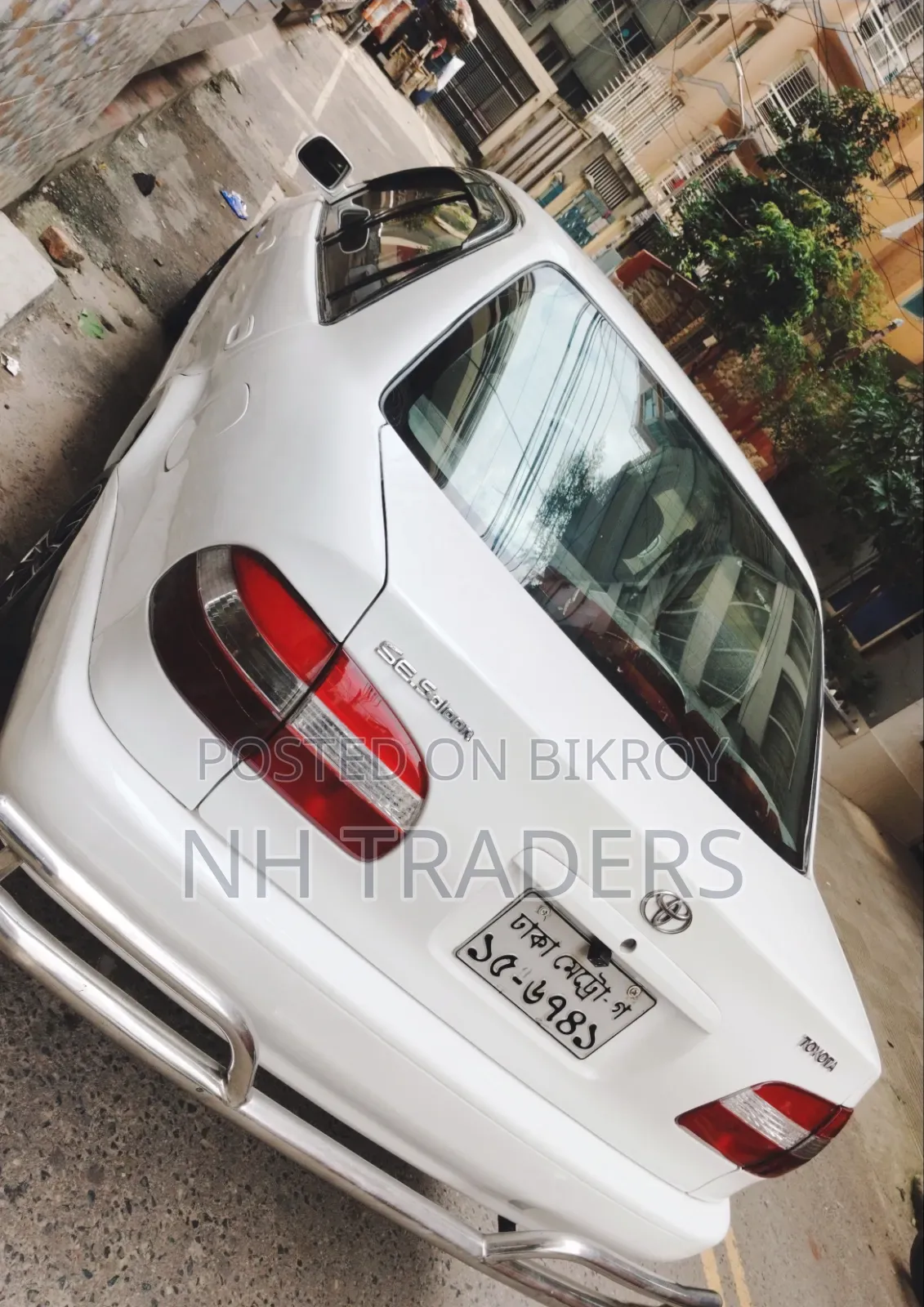 Toyota Corolla 1998 White