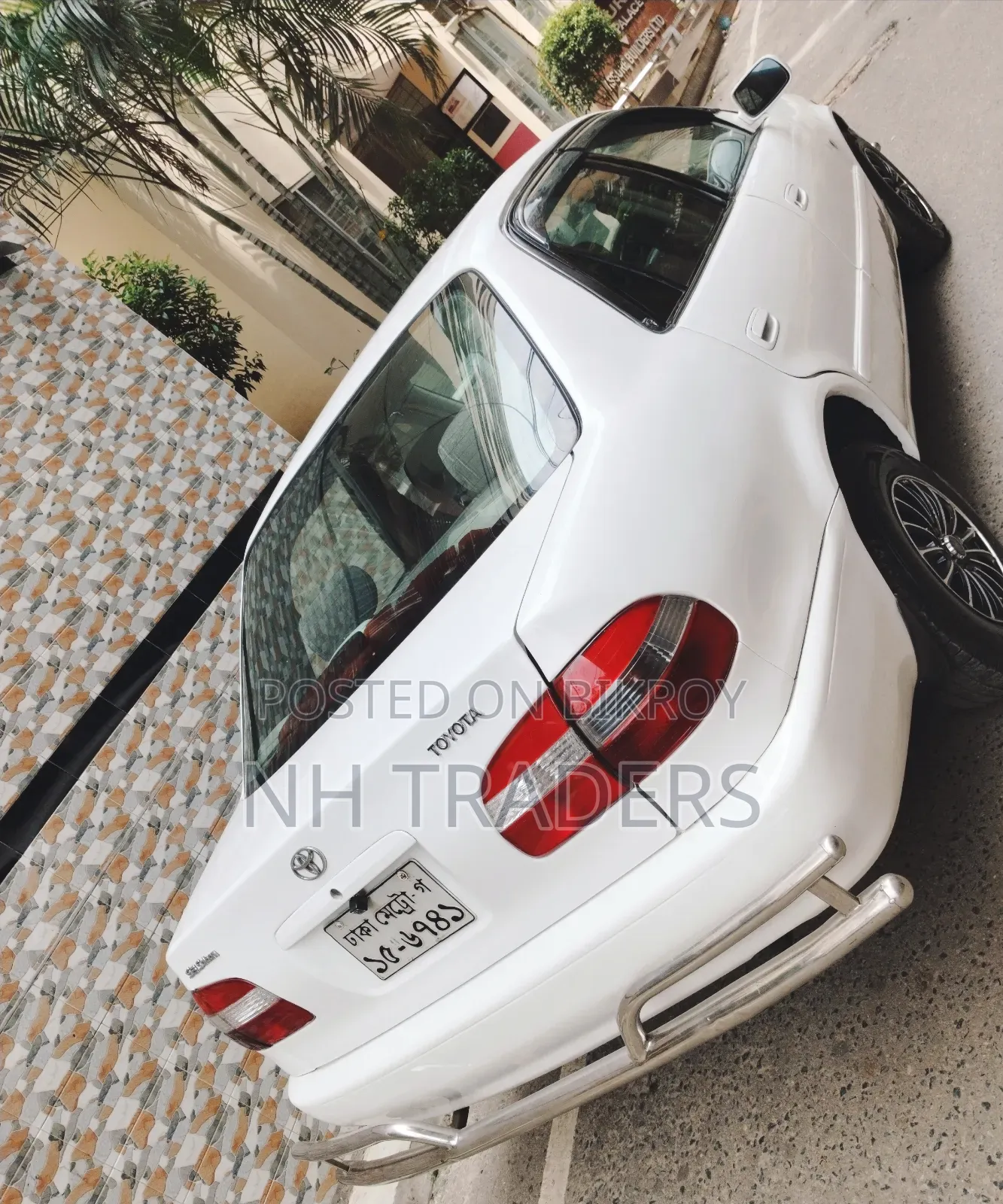 Toyota Corolla 1998 White