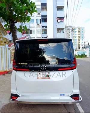 Toyota Noah 2023 Pearl
